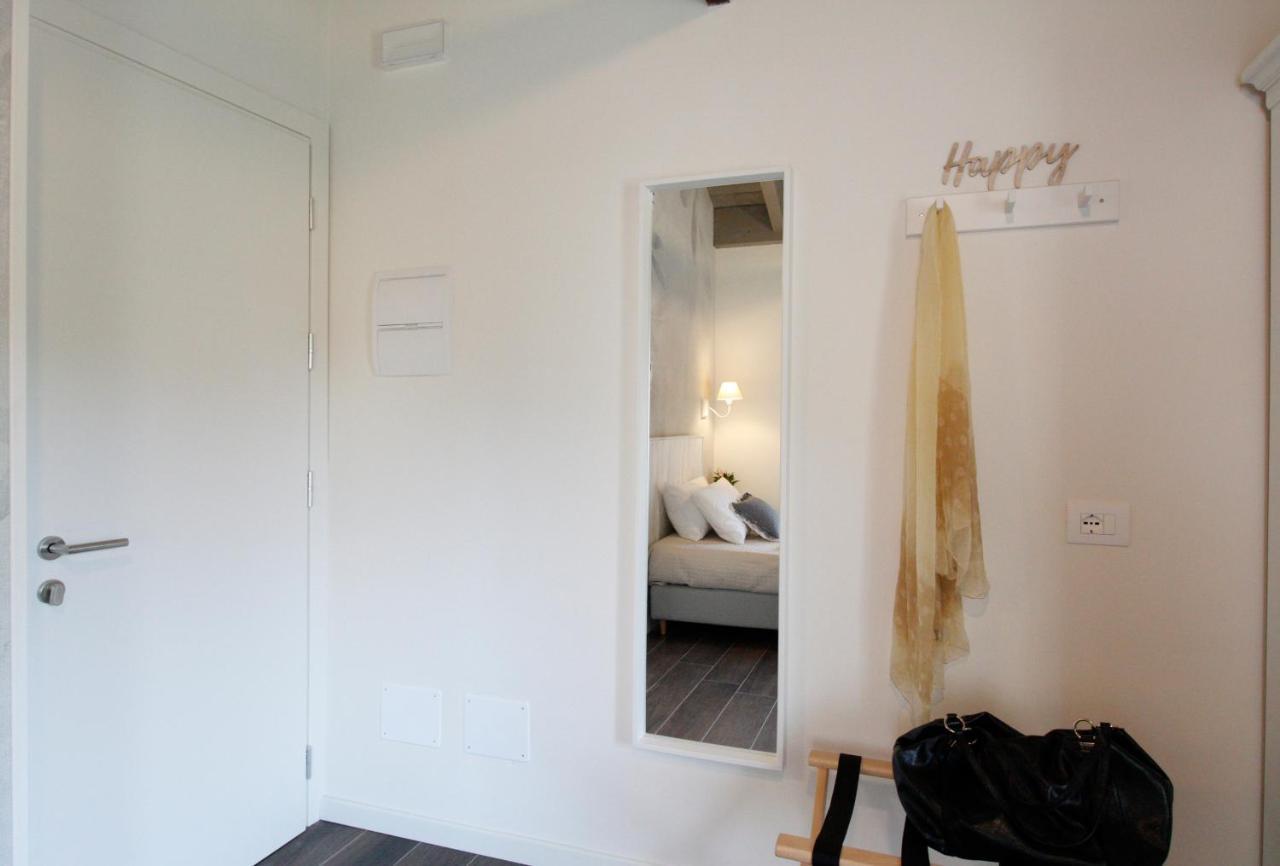 Bed & Basta Hotel เรจโจเอมิเลีย ภายนอก รูปภาพ